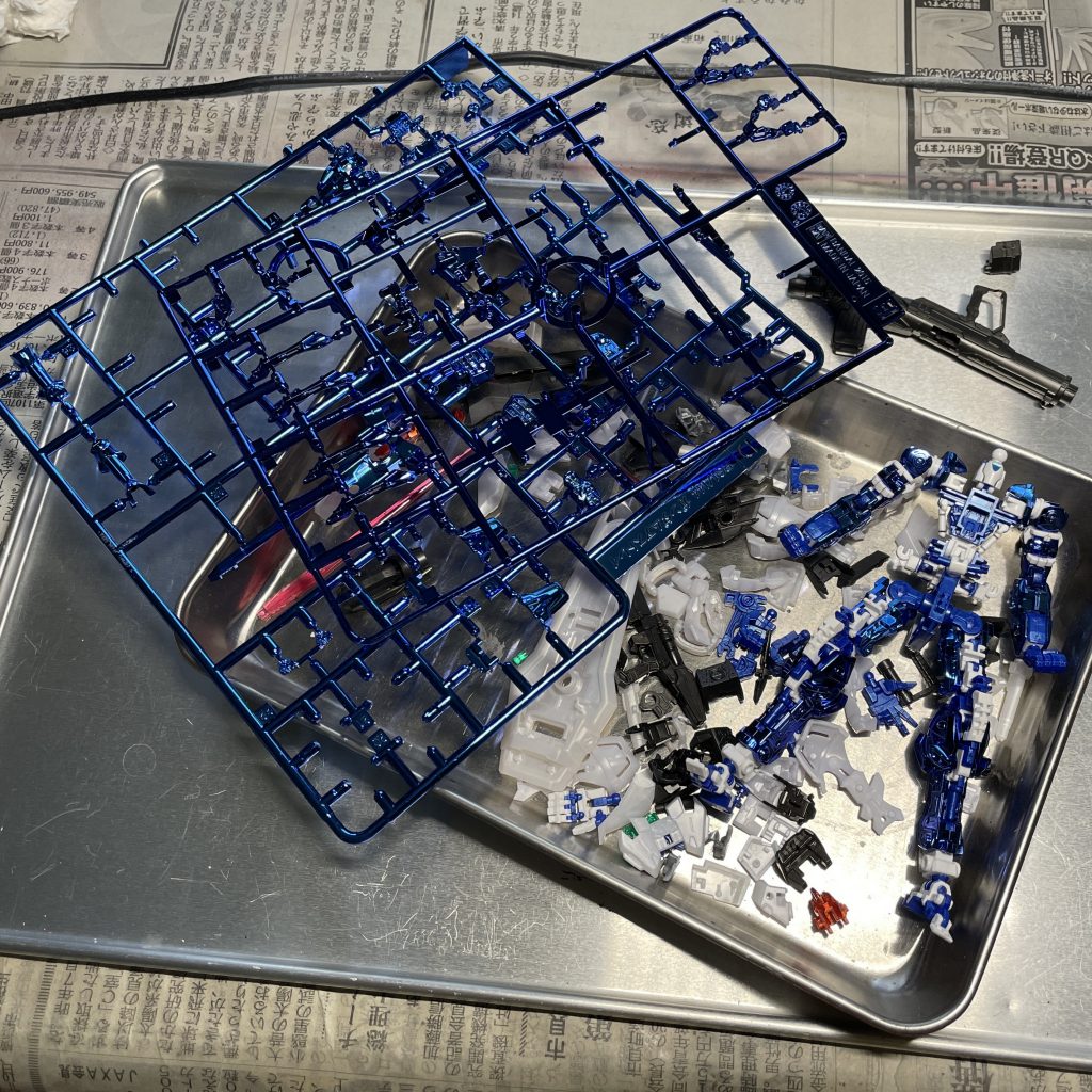 メッキパーツ以外のゲート処理をしましたが、ヒケ、パーティングラインの処理は、ほとんどしてません。