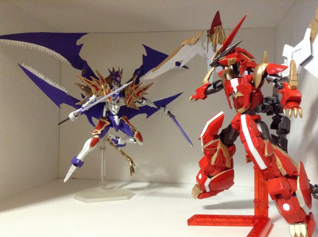 前に作ったUジークフリーデンにアタック。やっぱりこの２体は一緒に並べたくなります！