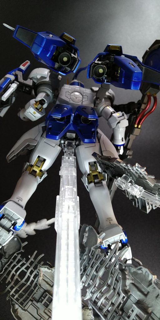 RGには劣りますがバーニアたくさん　次回作ることがあればこの辺をもう少し手を入れたいです