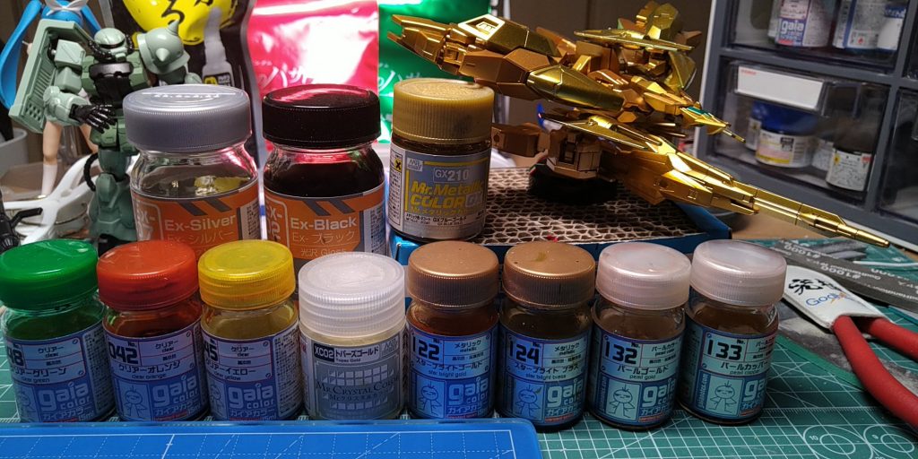 記憶にある限りの今回の使用塗料 クリアー系・パール系はシルバー下地になります トパーズゴールドは黒下地推奨です