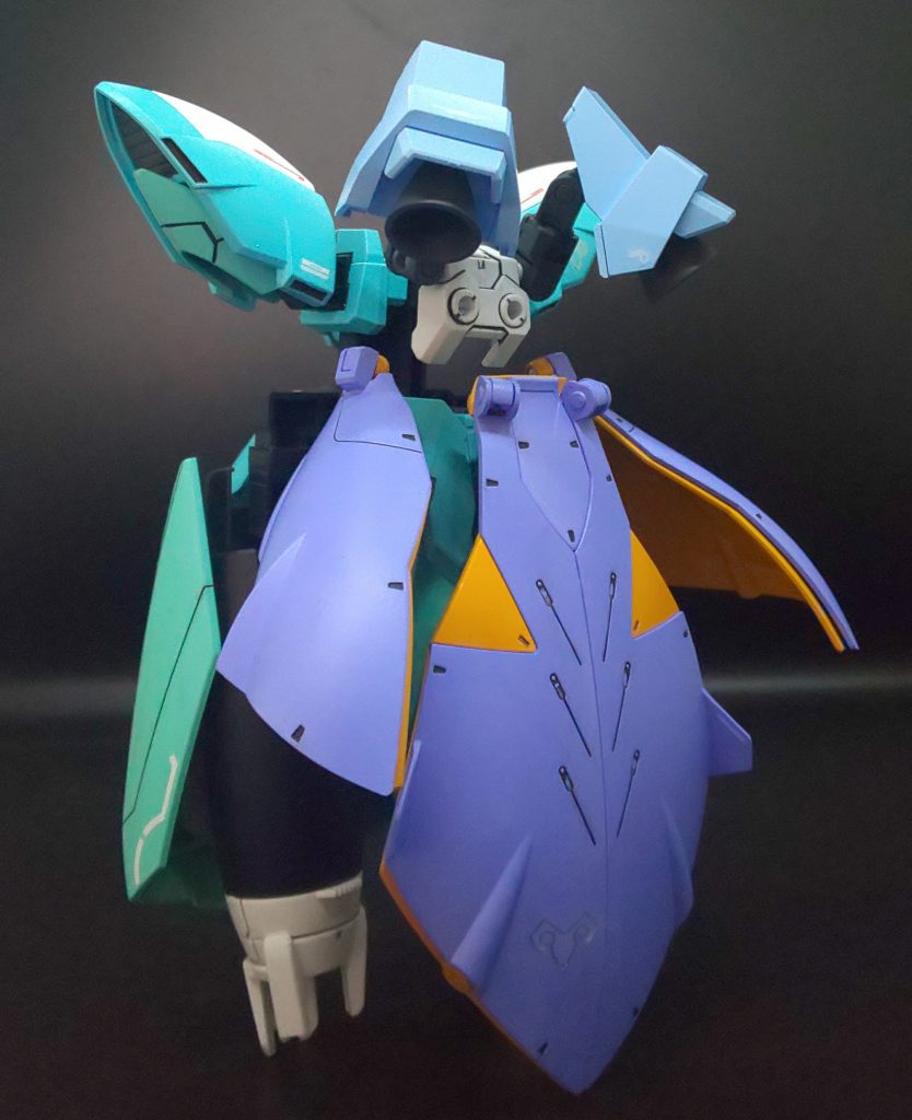 アリエスアーマー。アンテナと下腕部は、装着後にマジカルパワーで出現します。