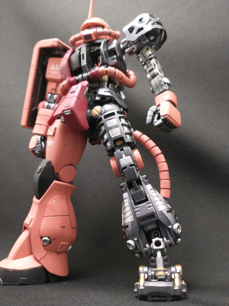 今回は情報量を増やして兵器感、巨大感を出すことを目標に制作しました。スジボリはもっと練習せねばなと思いました。以上です。ありがとうございました!