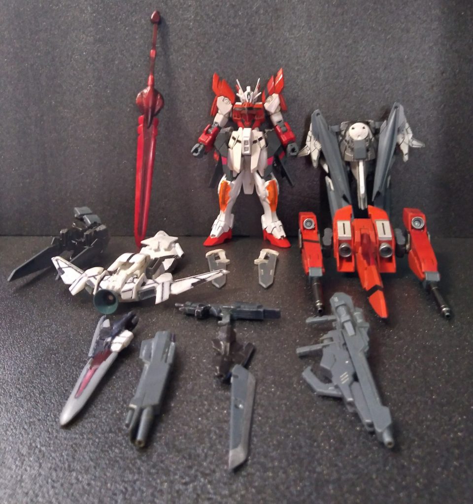 多数のバックパックと兵装で基礎4種と状況に併せての兵装組み換え一覧