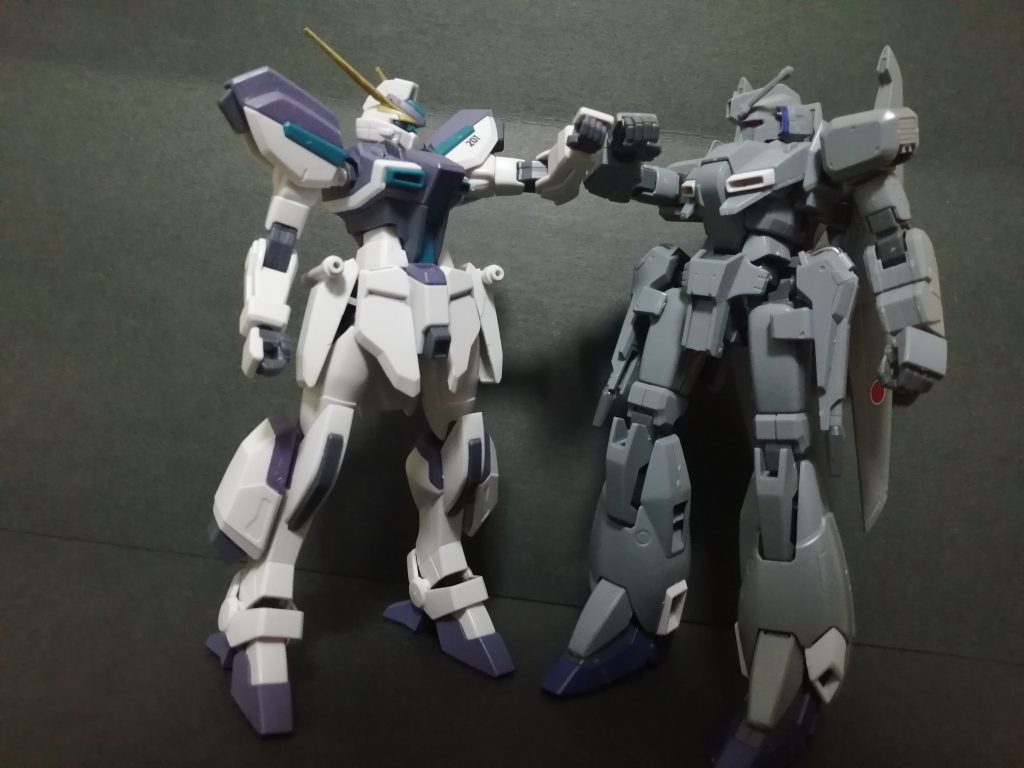 先月駿河屋で見つけたZプラスA1に後を継いでもらいましたえ?Z プラスの左肩?…おそらく棚から落としてしまった時に折れました( ;´・ω・`)