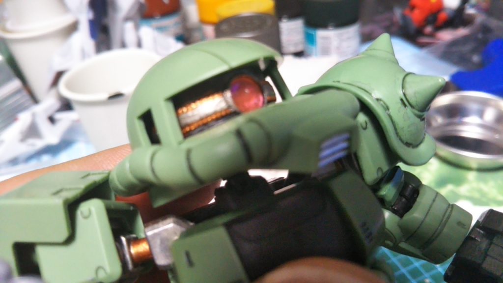 モノアイまわりとか…SDなのにしっかりしていて…塗り分けずにはいられません。