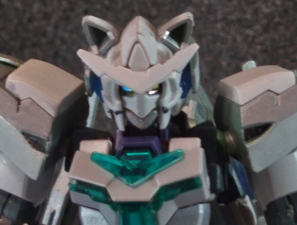 ツインアイはオッドアイに