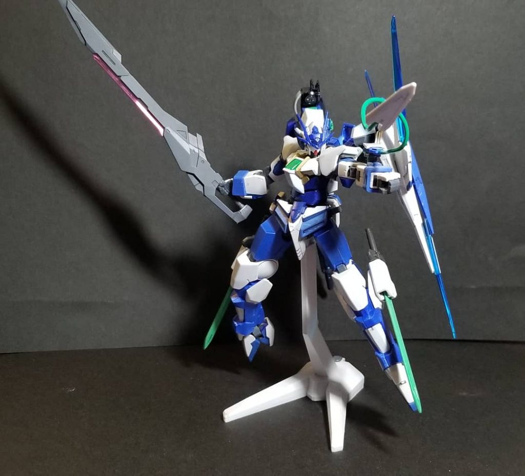 複数の武器を所持しているため多様な戦闘が可能という設定です。 