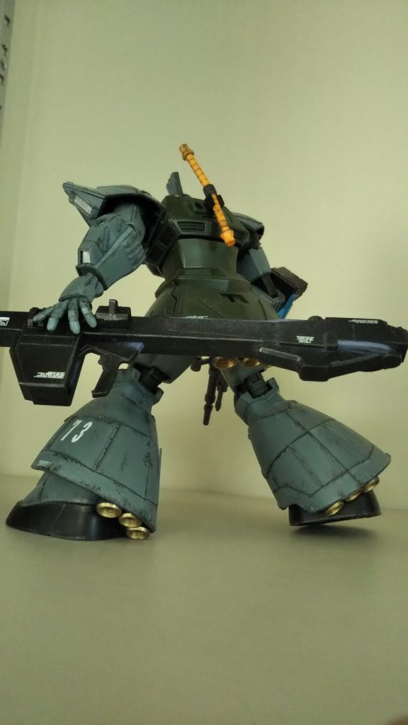 磁石で平手で持てるようにしてます。