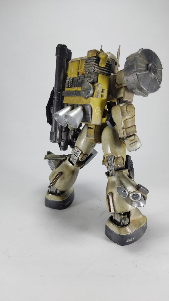 バックショットです。バーニアもウェザリングしようかと悩みましたがなんだかこのままで良いような気がしたので汚しませんでした。リード線は行方不明になりました。どこへ行こうというのかね。