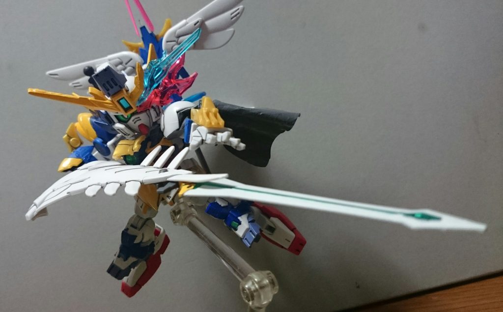 頭部にヒーローズのマスク等の装飾をイメージした追加パーツを(偶然)制作~