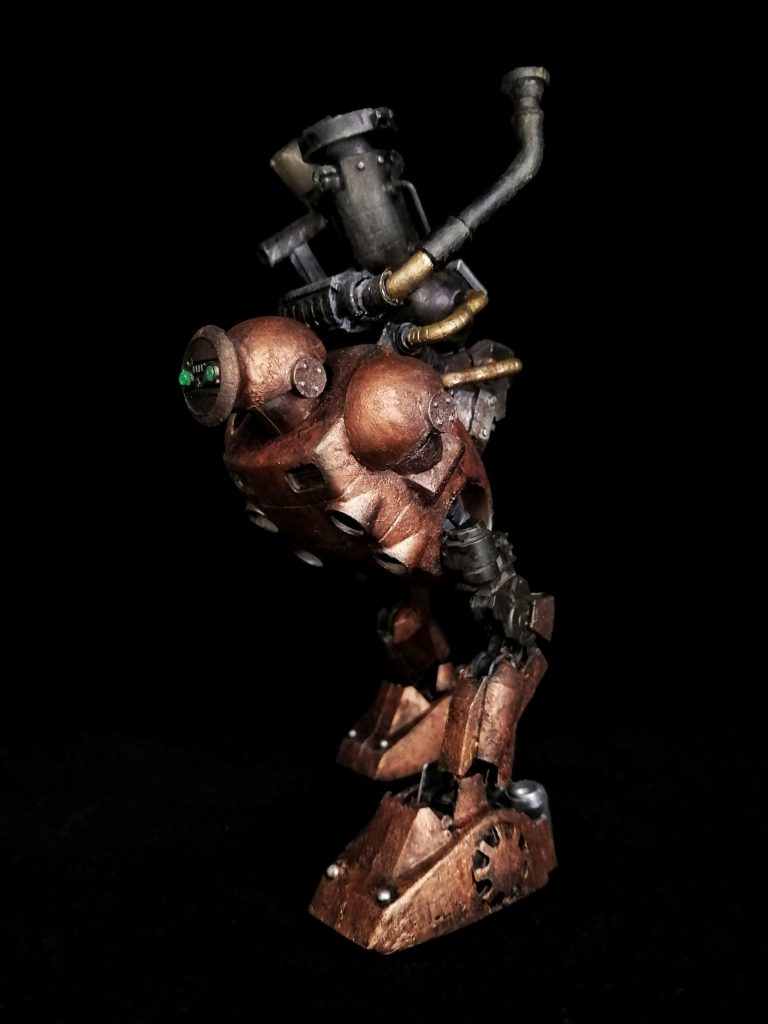 ガンプラ的なギミックとしても、「足を伸ばす」「歩行ポーズをとる」くらいしかできないため、遊び甲斐もなく写真映えもしないので、少々寂しいです。