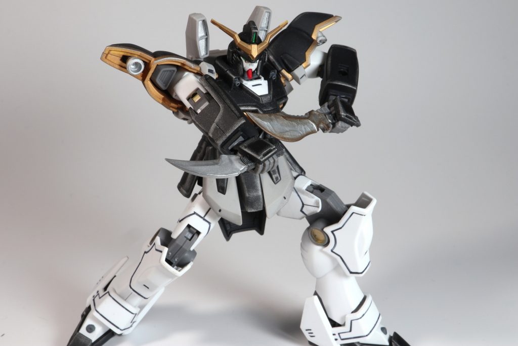 追加武装その2、大小ナイフ2本ハイパージャマーのステルス効果を利用してMSを暗殺します!MSの暗殺とは・・・