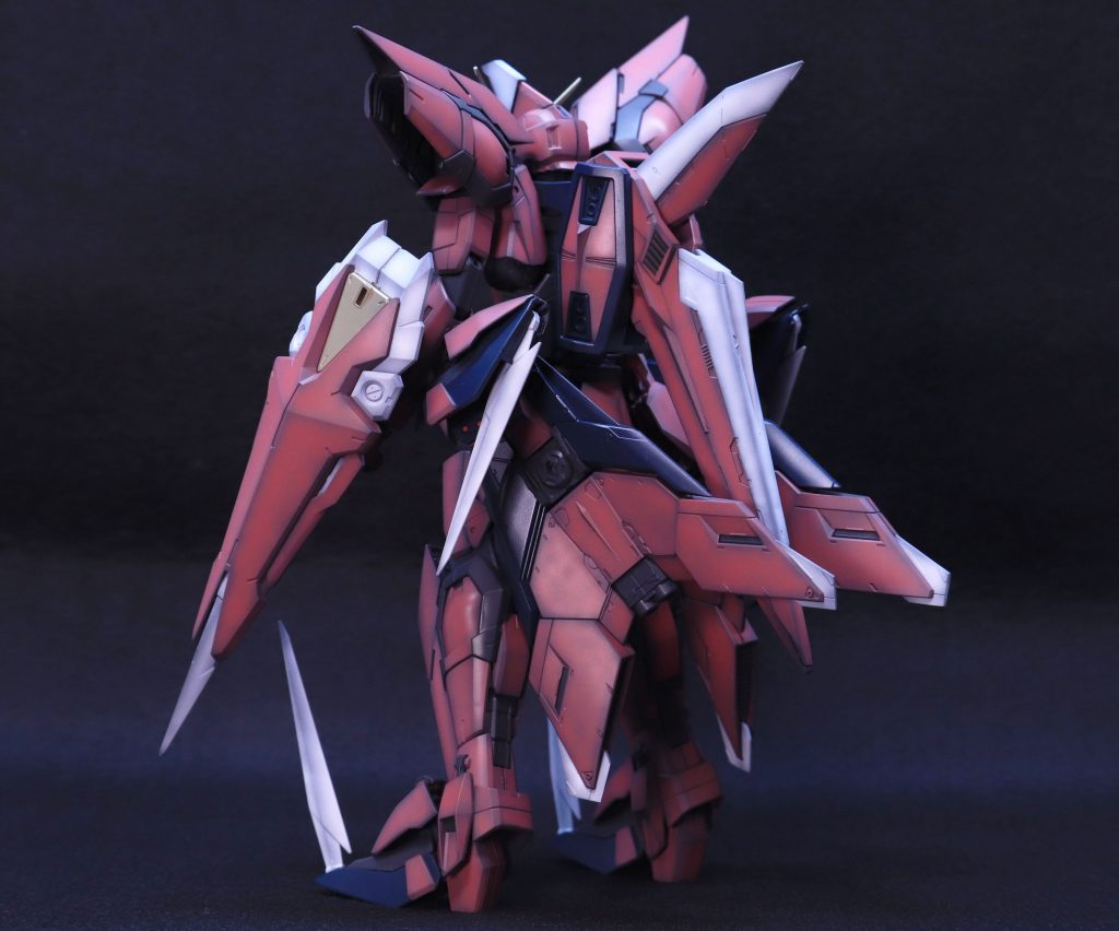 背面から('ω')いつもながら黒立ち上げ塗装ですがかっこよいです(´ー｀)