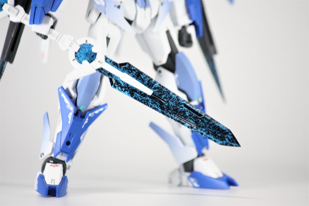 GNダイバーソードやクリアパーツにはラップ塗装をしました。