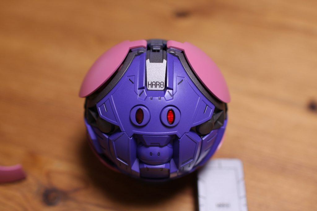 内部に隠れたもう一体のHALOは、AIプロセッサという設定のようです。