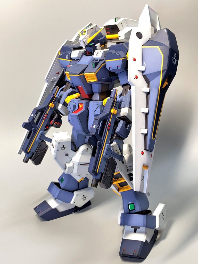 バンダイ MG 1/100 RX-121-1 ガンダムTR-1 ヘイズル改 - おもちゃ