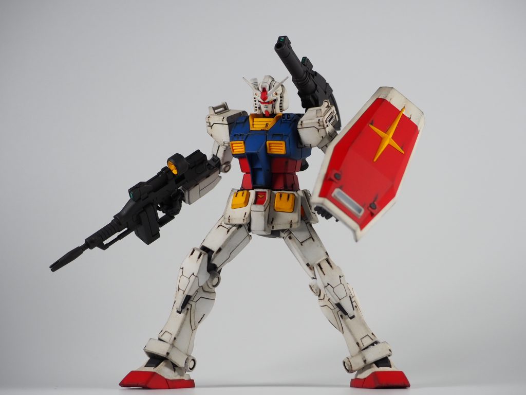 ORIGIN版ガンダムは細かい仕様違いがあり、本キットでもキャノンなどが付いた初期型昔ながらの状態に近い中期型をそれぞれ再現できるようになっています今回は初期型で製作してます