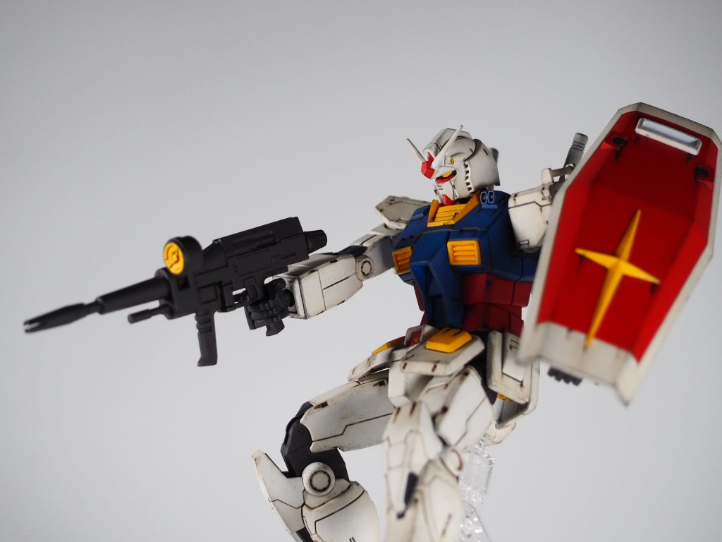 天パのガンダムは地上でも宇宙でも印象的な活躍が多い為綺麗めでも汚しでも似合う印象今回は一応地上戦仕様をイメージ