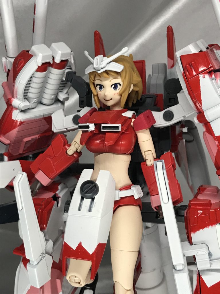 アップで見ると割とガタガタのマスキング(;゜□゜)フミナはナミさんのボディを流用、大型のものを纏うときはとにかく肌を増やしたいので足はほぼ生足ですw