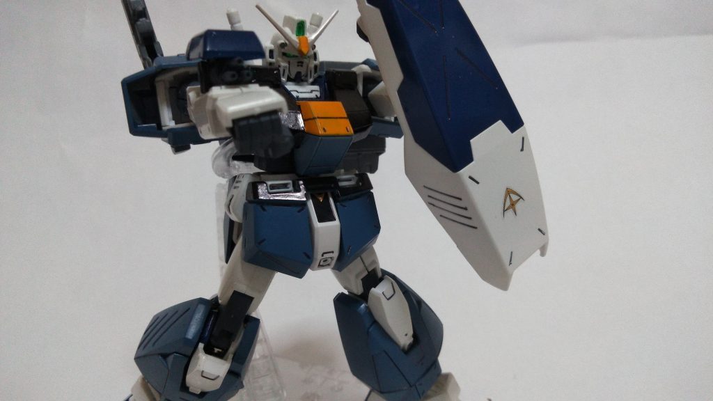 腕部ガトリング砲展開