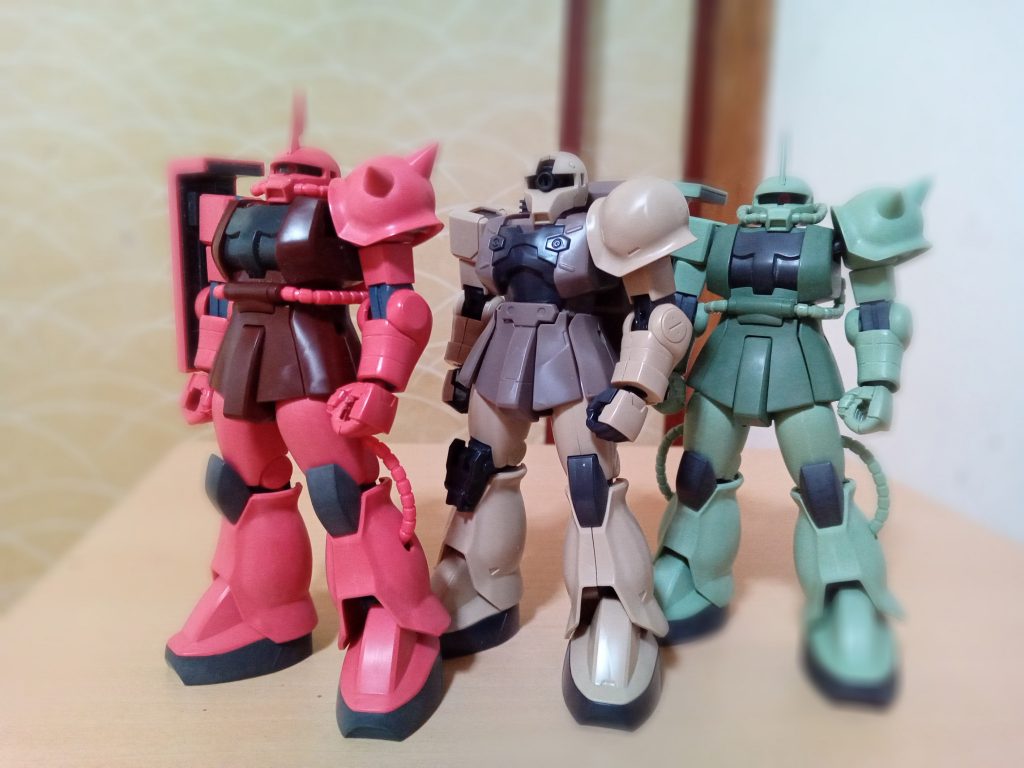 ３体並べた写真は難しい。