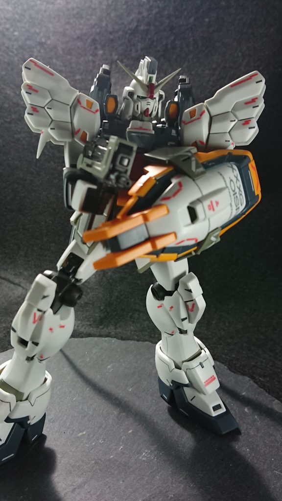 ライフル装備、シールドを構えて。