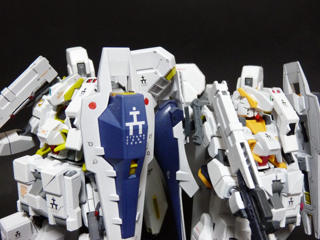 以前作成したヘイズル・アウスラといっしょに。お恥ずかしい出来ですね…