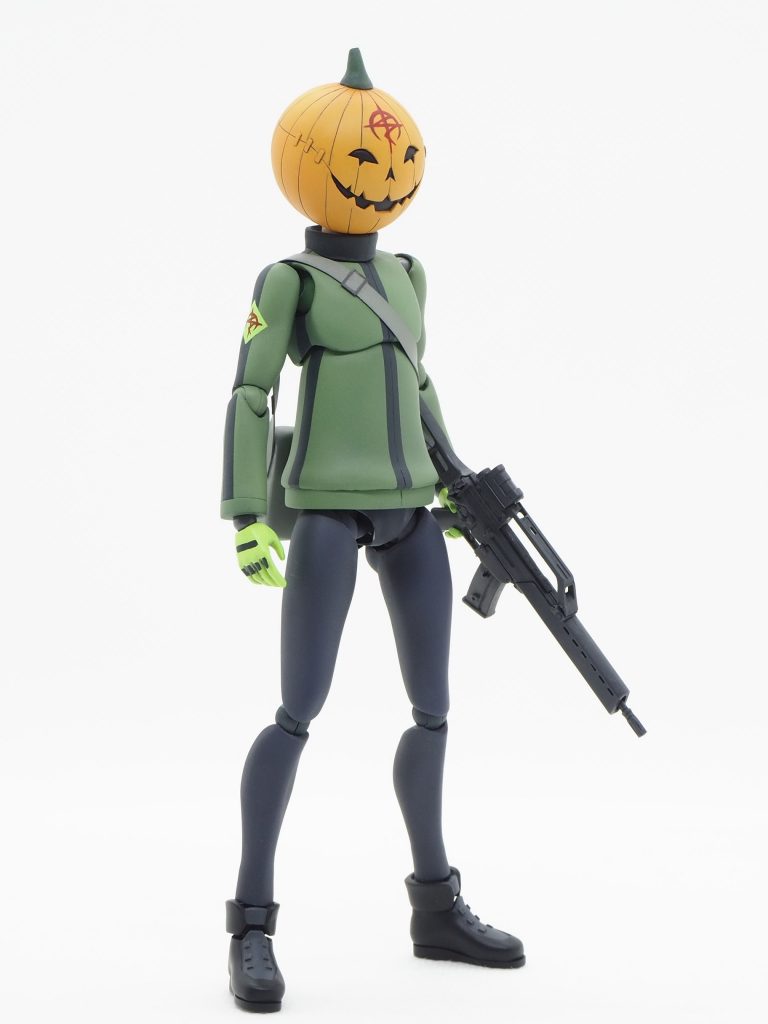 全身（前）サイズは1/12です。閃光のハサウェイを観て、このかぼちゃマスクがとても気になったので立体化してみました！