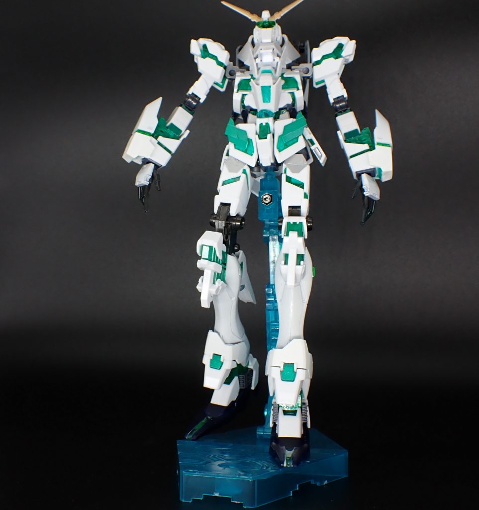 全身。基本はガラッゾ＋ユニコーン＋ビルダーズパーツ類です。他は手元にあったジャンクパーツ。