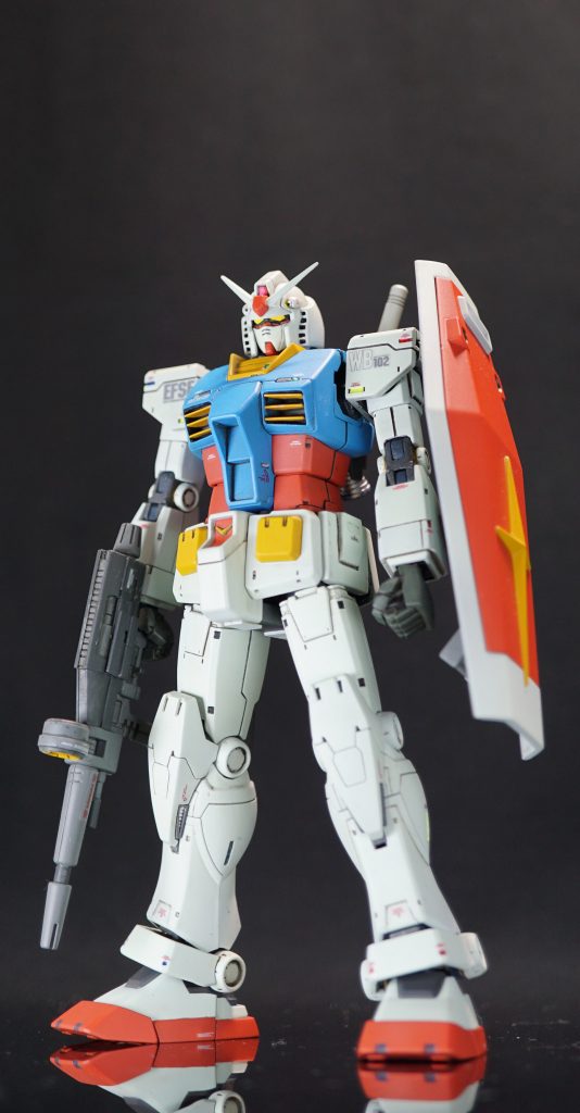 RX-78  ガンダム–4枚目/制作者：Anton1000