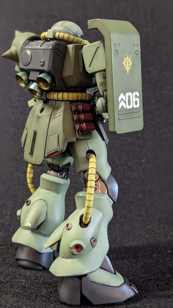 このキット、後ろ姿の方がカッコいいかな。