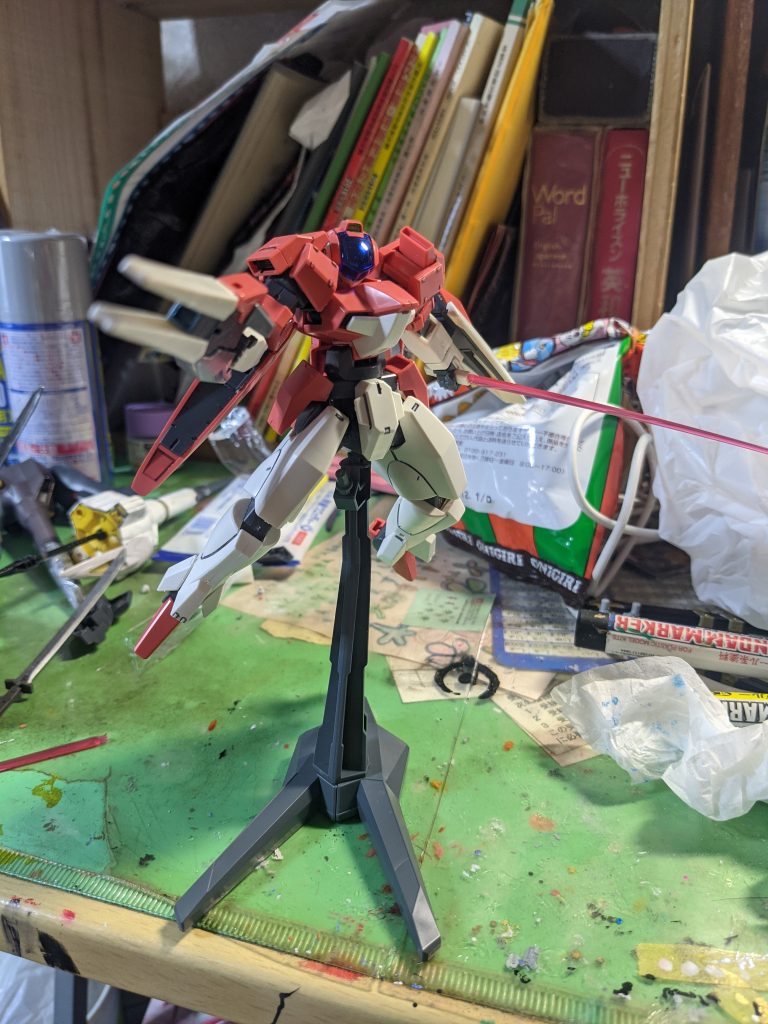 ビームサーベル抜刀しつつ、ライフル発射！！