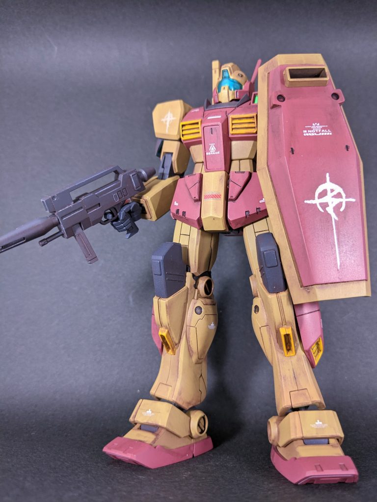 デカールが手に入らないためマッキーペイントマーカー極細によるマフティーマーク手描き