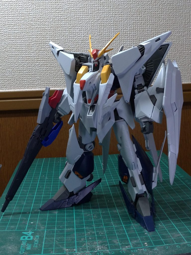 全体のスタイル調整の途中。この時点ではライフルも別の持たせていたり、フェイスも違ってますが体形のバランスはこの時点で固まりました。