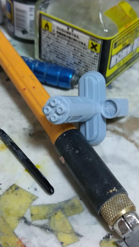 削り出し後、4つの銃口になりました。