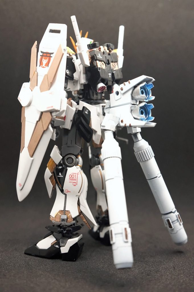 バックショット。追加ブースターは有事の際、遠距離の現場に急行するためにあり合わせの部材で突貫的に装備したもので、現着後はパージします。もとはM.S.Gのヤツです。