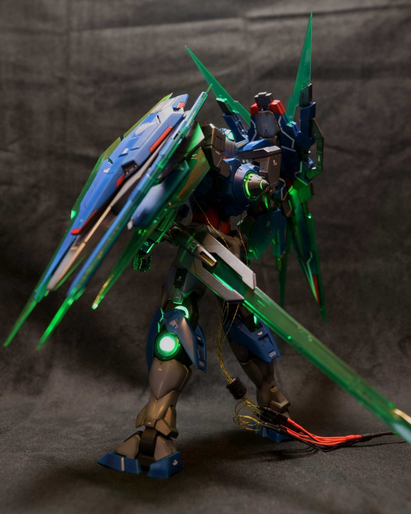 ⚪︎GNドライブ後部2分割してLED発光部分追加。⚪︎各所にレッドチップ取付け。