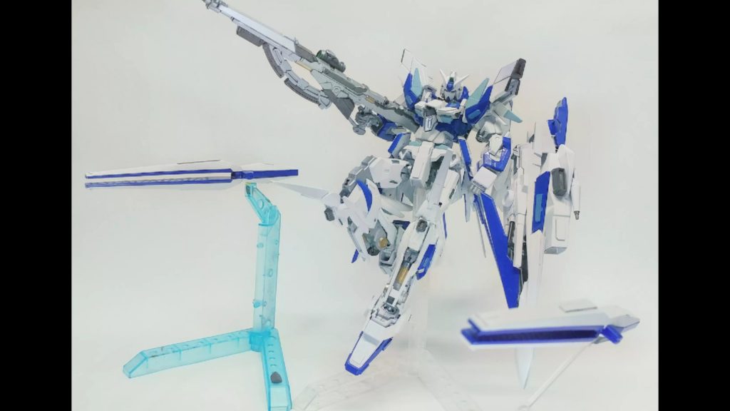 腕の関節をガンダムフレームにしました。