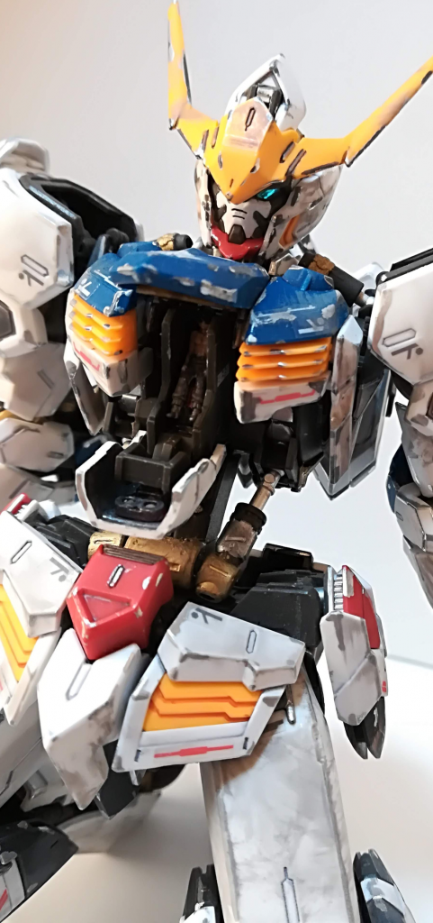 コクピット内のミカもしっかり塗装しました！上裸のパイロットってすごい、なんかすごい(語彙力)