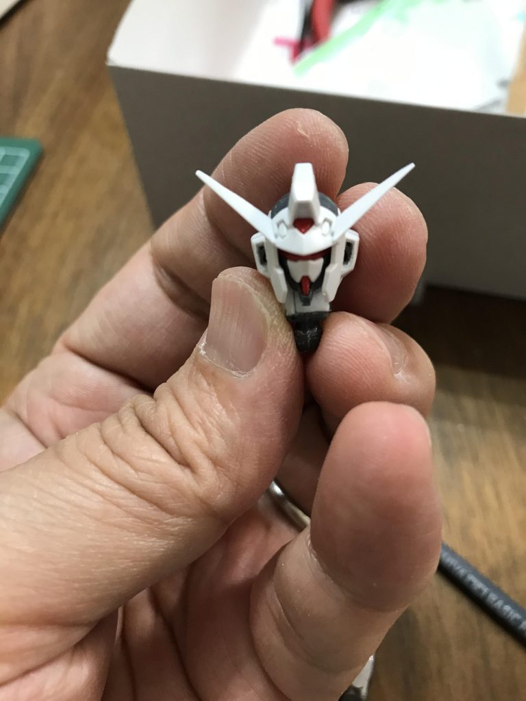 顔のダクト?の開口も初めて挑戦してみました!