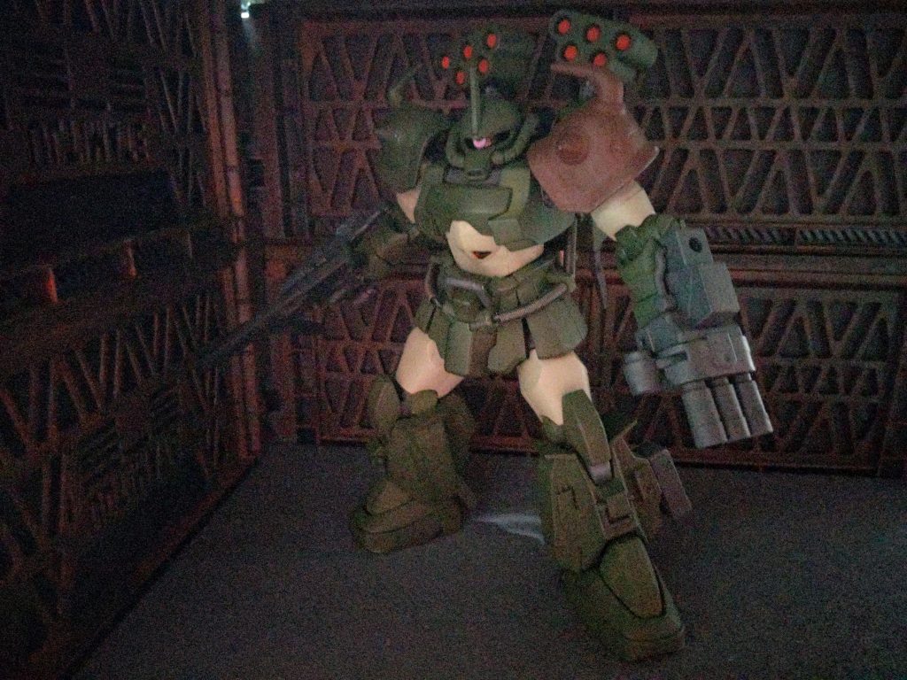 グフカスタム–2枚目/制作者：マグロ･イツカ