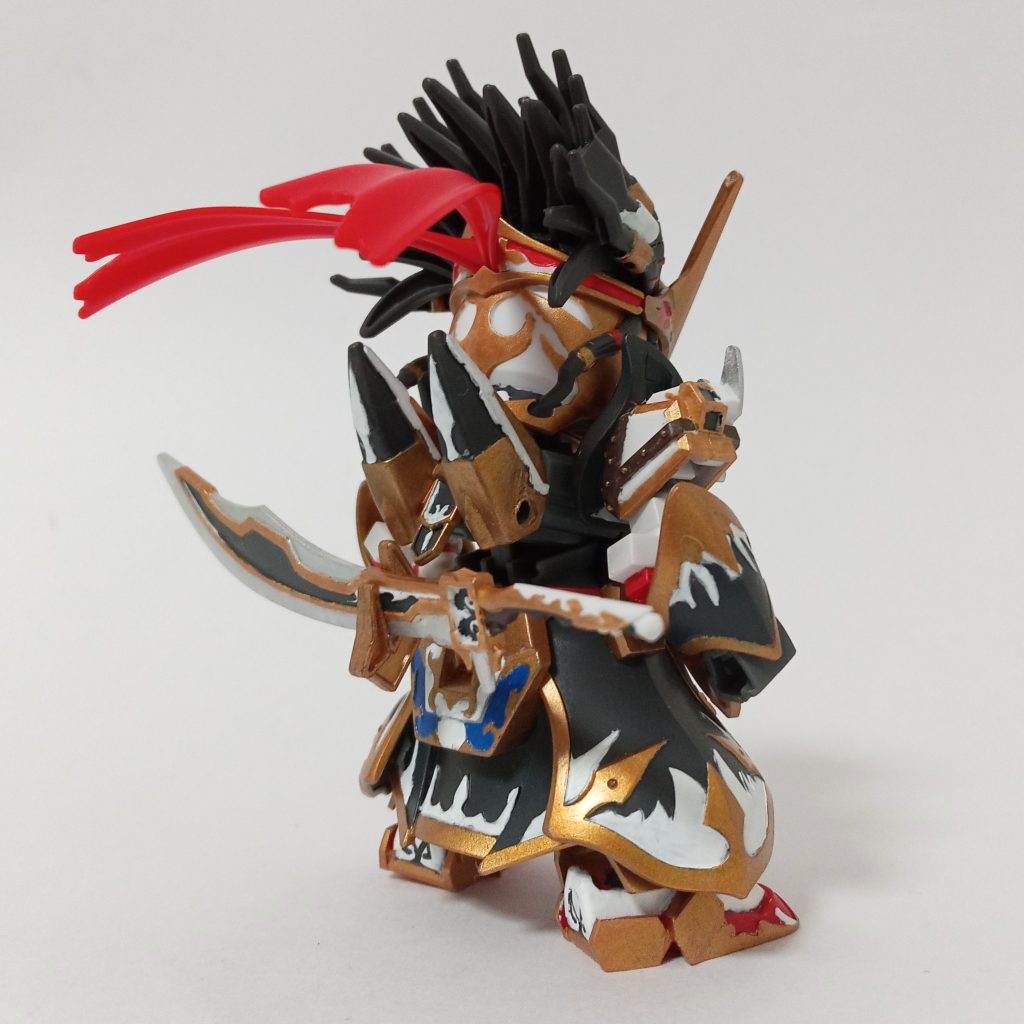 背面特にいじっていませんといいつつ、ブラストフィーバーの基部を切り離していました💦アニメだと撃つ時以外、付いてなかったので。前から見てもスッキリ✨