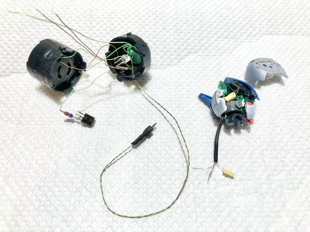 頭部にチップLED5個を取付て配線を埋め込むのが大変でした。GNドライブはLEDユニット部分なので配線余裕がありました。キャンドルICも入れて楽しんでいます。 最後までご覧いただきまして有難うございました。