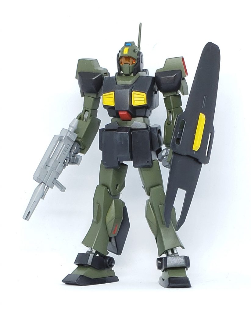 合わせ目消し、モールドとディティールの削除、腕と太ももの後ハメ加工と下記加工をしています。