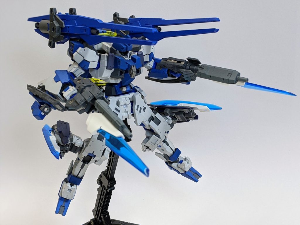 ガンスタでも投稿しているG−ベイオネットのベイオネットライフルとビット、G-ブラストのビームキャノンを流用しています。