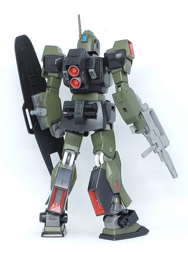 元々のグリーンが明るすぎると感じていたためダークグリーンに変更しています。