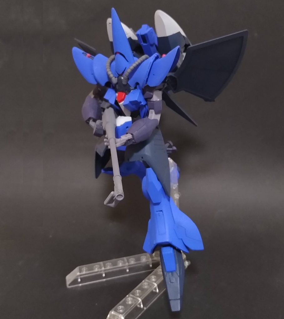 フェダーインライフルがカッコイイです。羽根を寝かせて取り付けていますが、だいぶ印象が変わっていると思います。