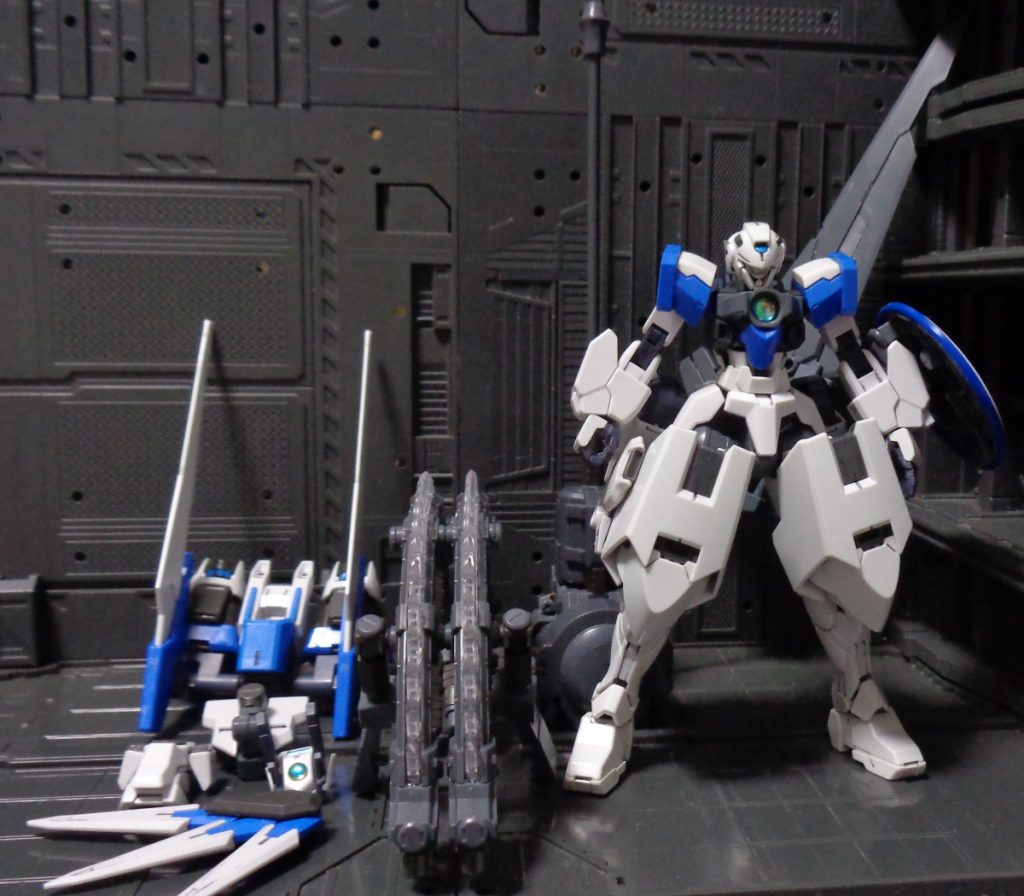 こだわりポイント１つ目　追加パーツはGNヘビィムーンも含めて当然すべて取り外し可能です。