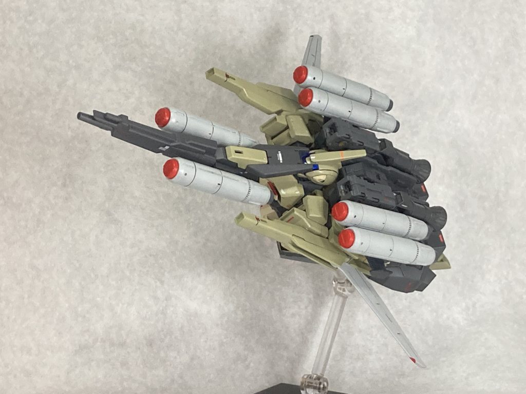 クランシェの可変構造はそのままにしているのでもちろん変形も可能