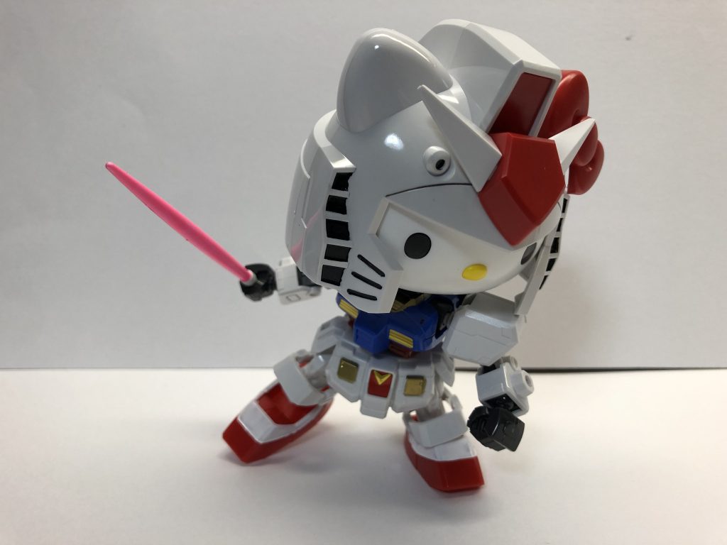 キティちゃんとの合体状態でポーズをつけて見ました。